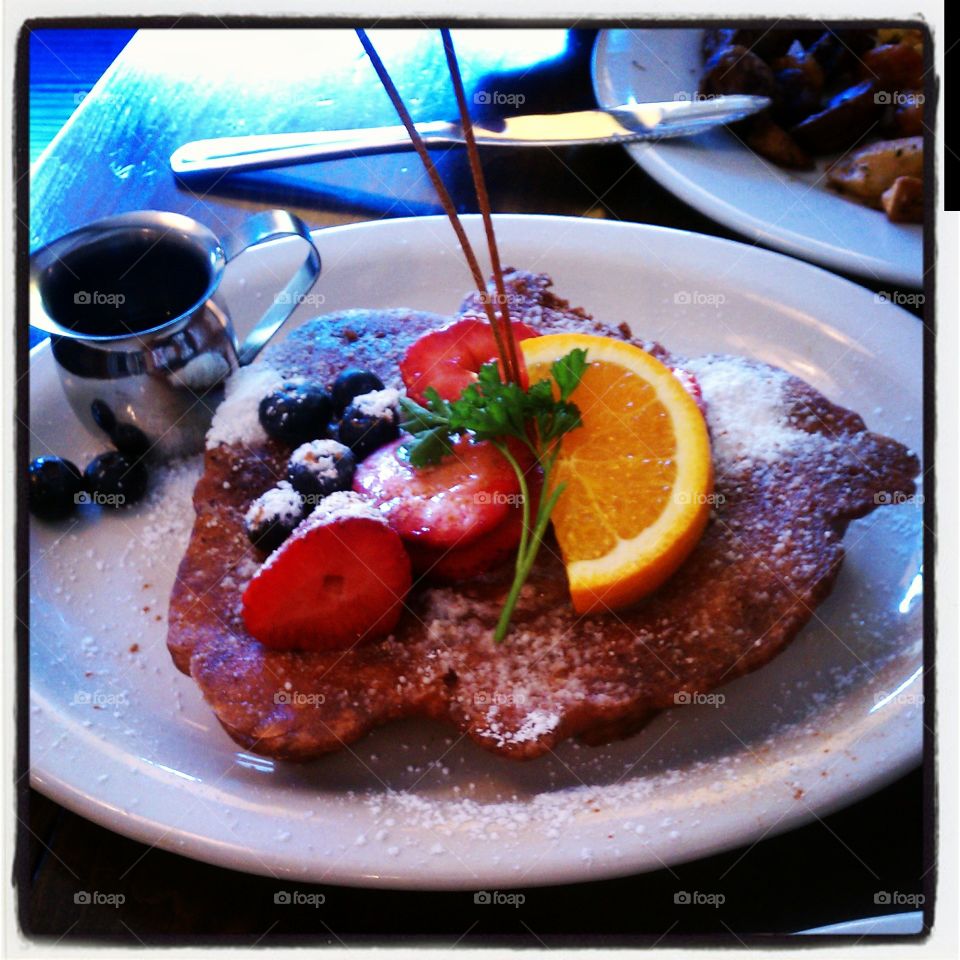 french toast brunch. a delicious french toast brunch in san Francisco