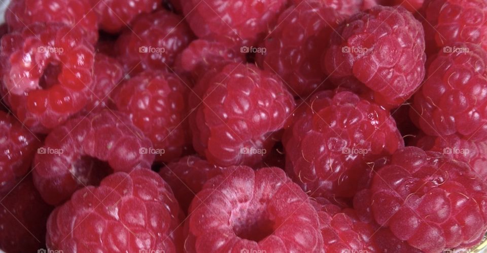 Himbeeren rot himbeerrot gesund Vitamin lecker köstlich Frucht Früchte raspberry frisch Genuss Obst 