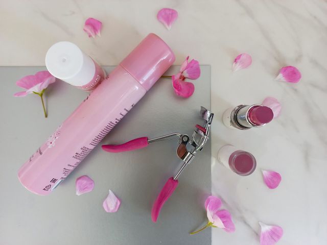 makeup cosmetics.