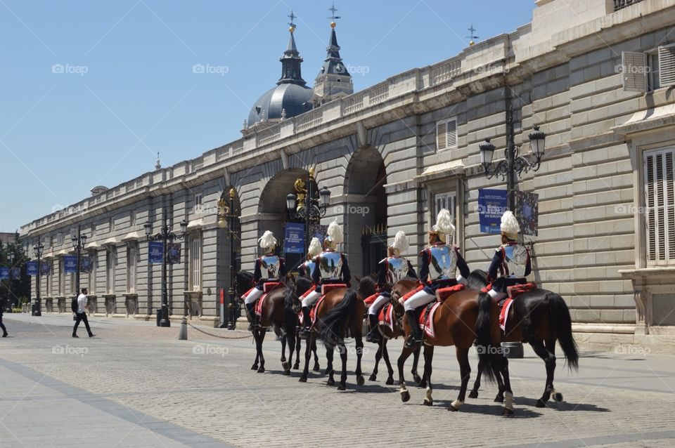 Palacio real and the guards