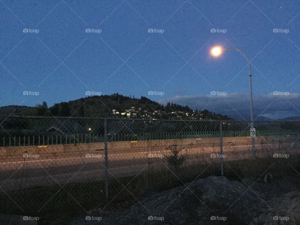 Mountainview at Night 