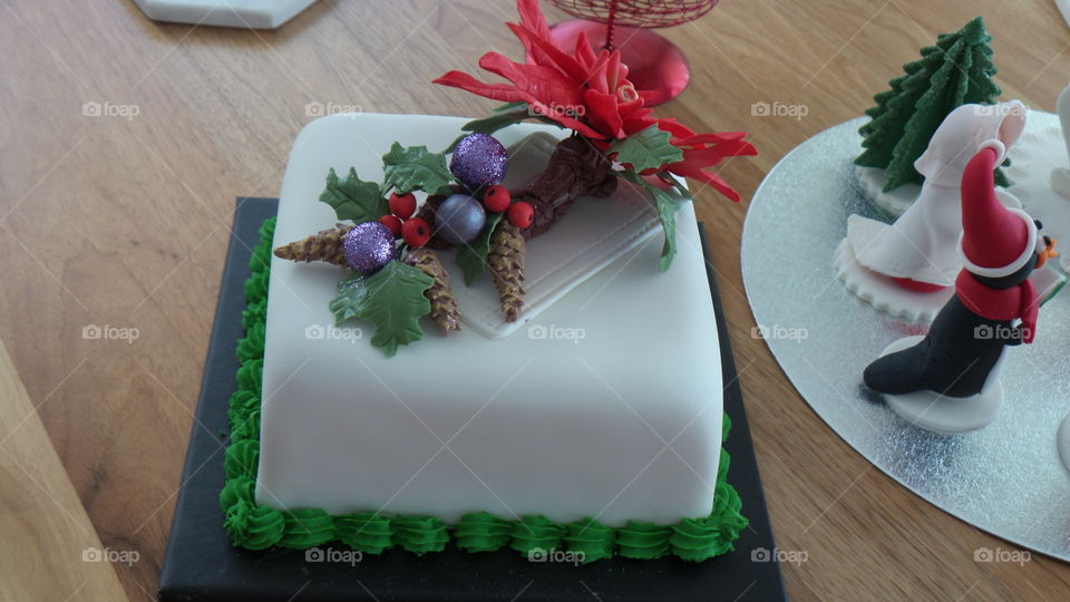 Christmas cake decoration