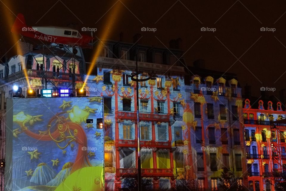Rêves de nuit, thème du spectacle de la fête des lumières 2014 sur la place Bellecour de Lyon (France)
