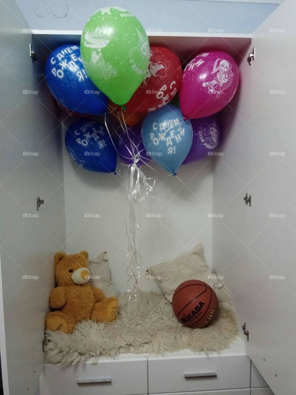 Up, up,  and away: helium b...