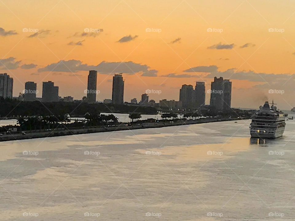 Sunset in Miami Beach 
