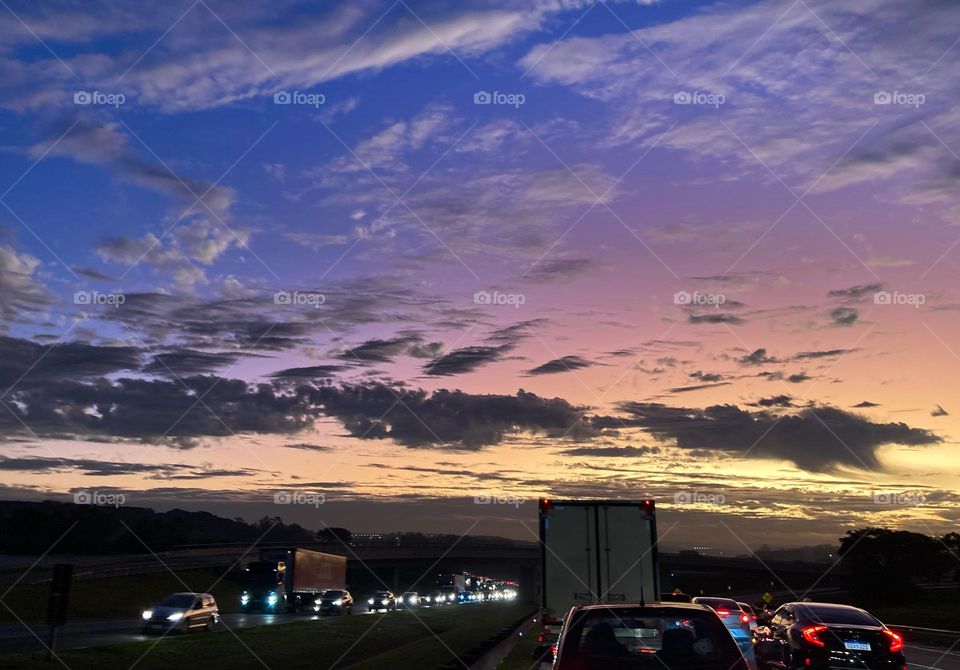 🌄🇺🇸 An extremely beautiful sunset in Jundiaí, interior of Brazil. Cheer the nature! / 🇧🇷 Um entardecer extremamente bonito em Jundiaí, interior do Brasil. Viva a natureza! 