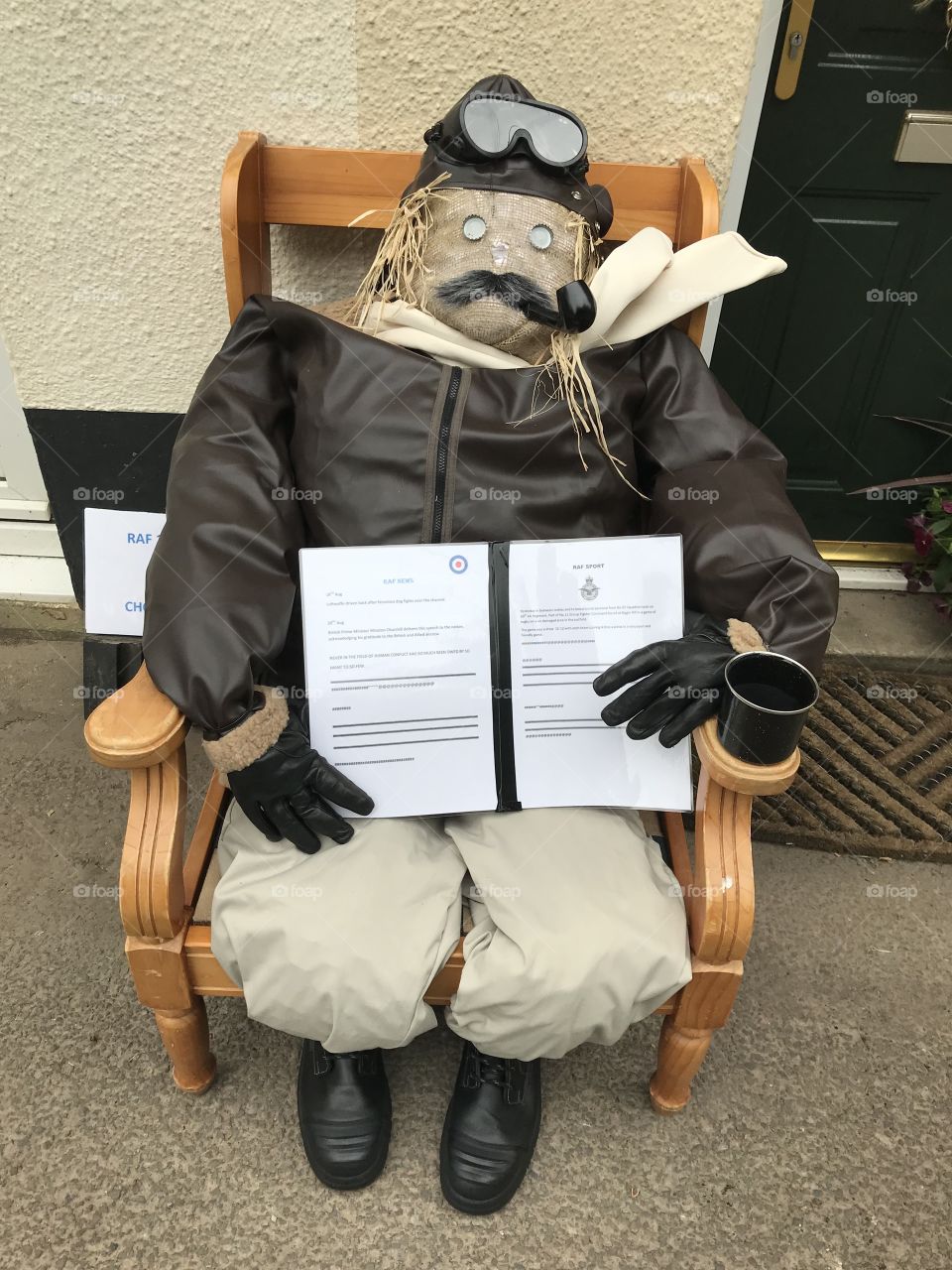 This scarecrow is perhaps best portrayed as the “lazy security guard” the one who sleeps on watch, too much straw and not much brain.