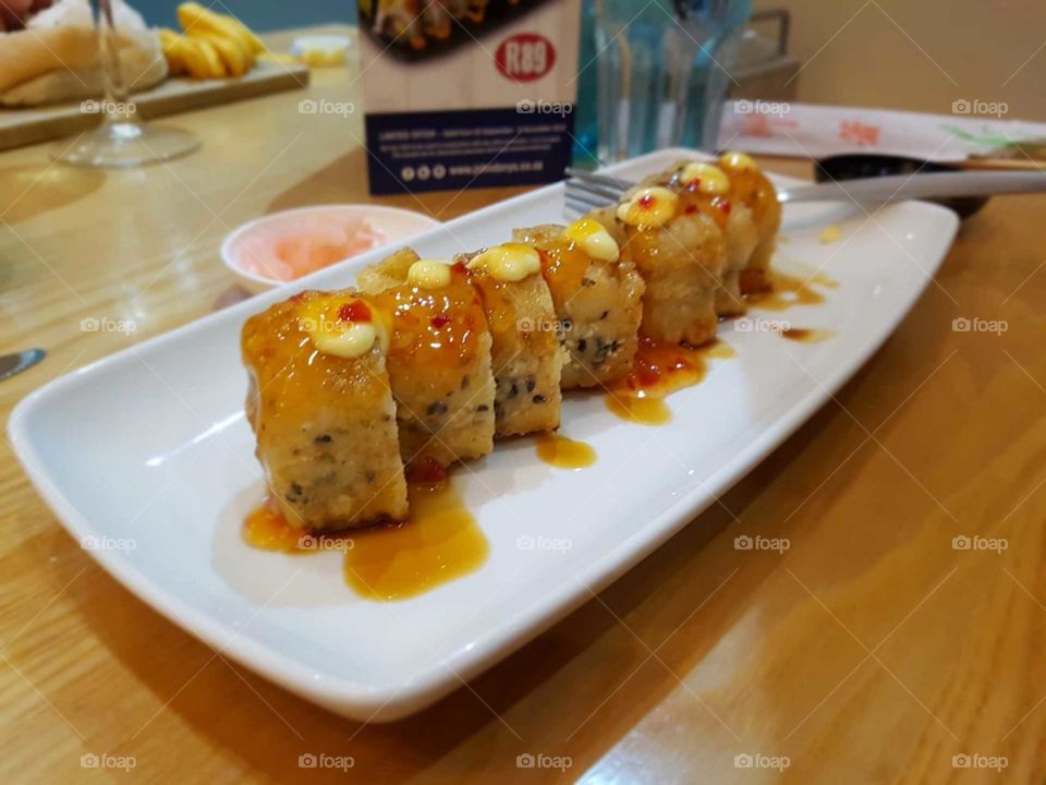 Family vibes and enjoying sushi with style🍣❤️