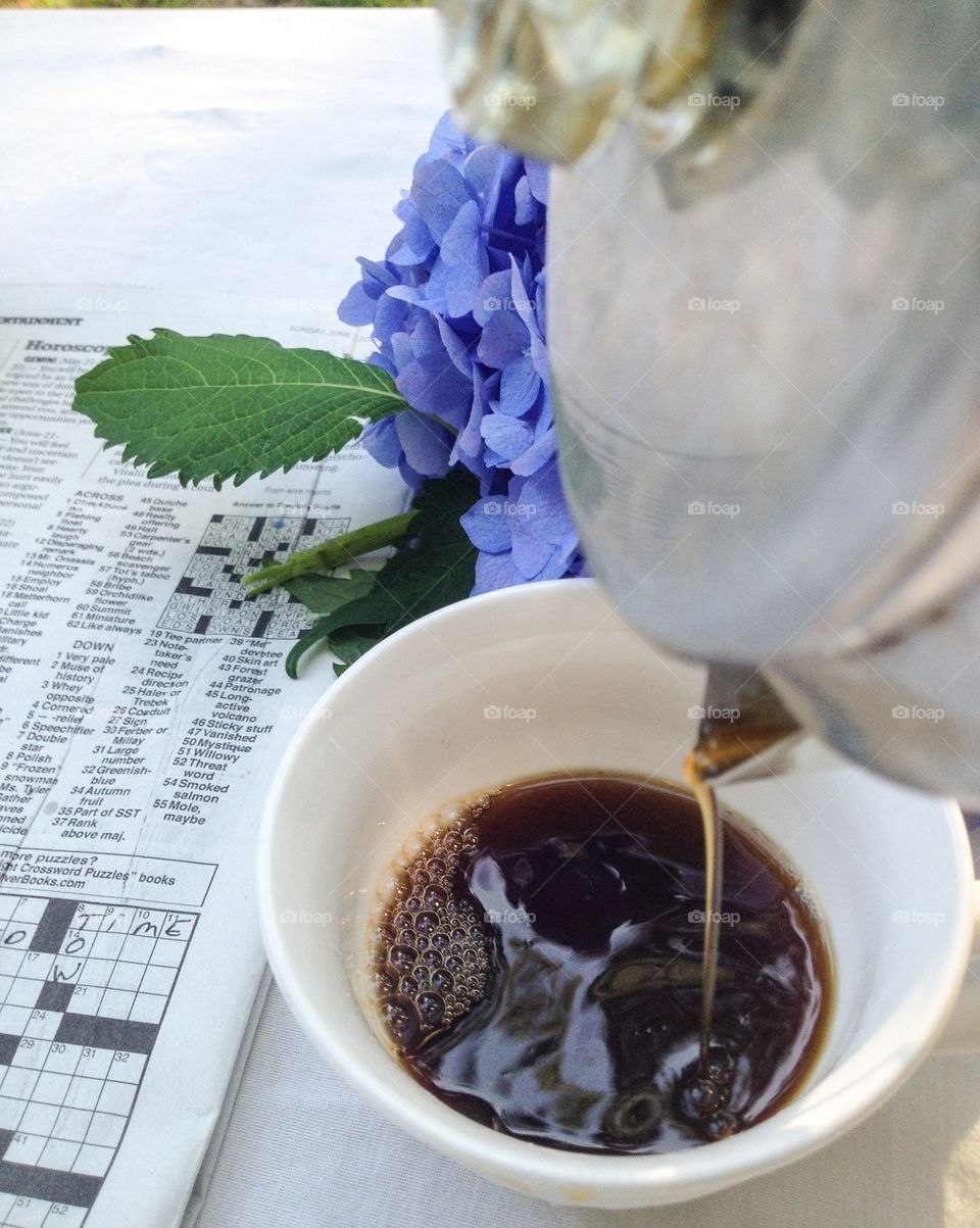 Pouring coffee 