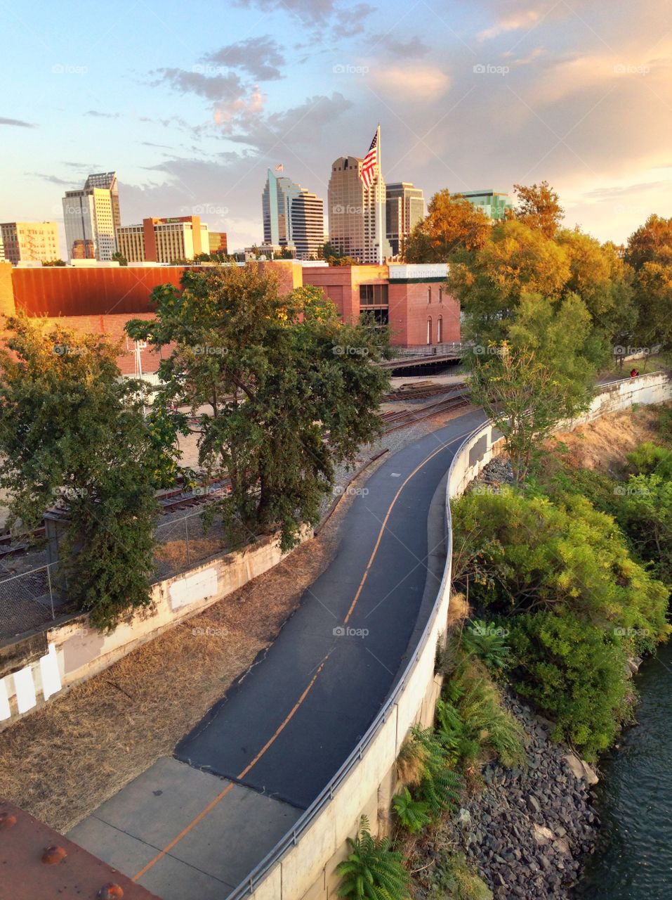 Bike trail Sacramento downtown 