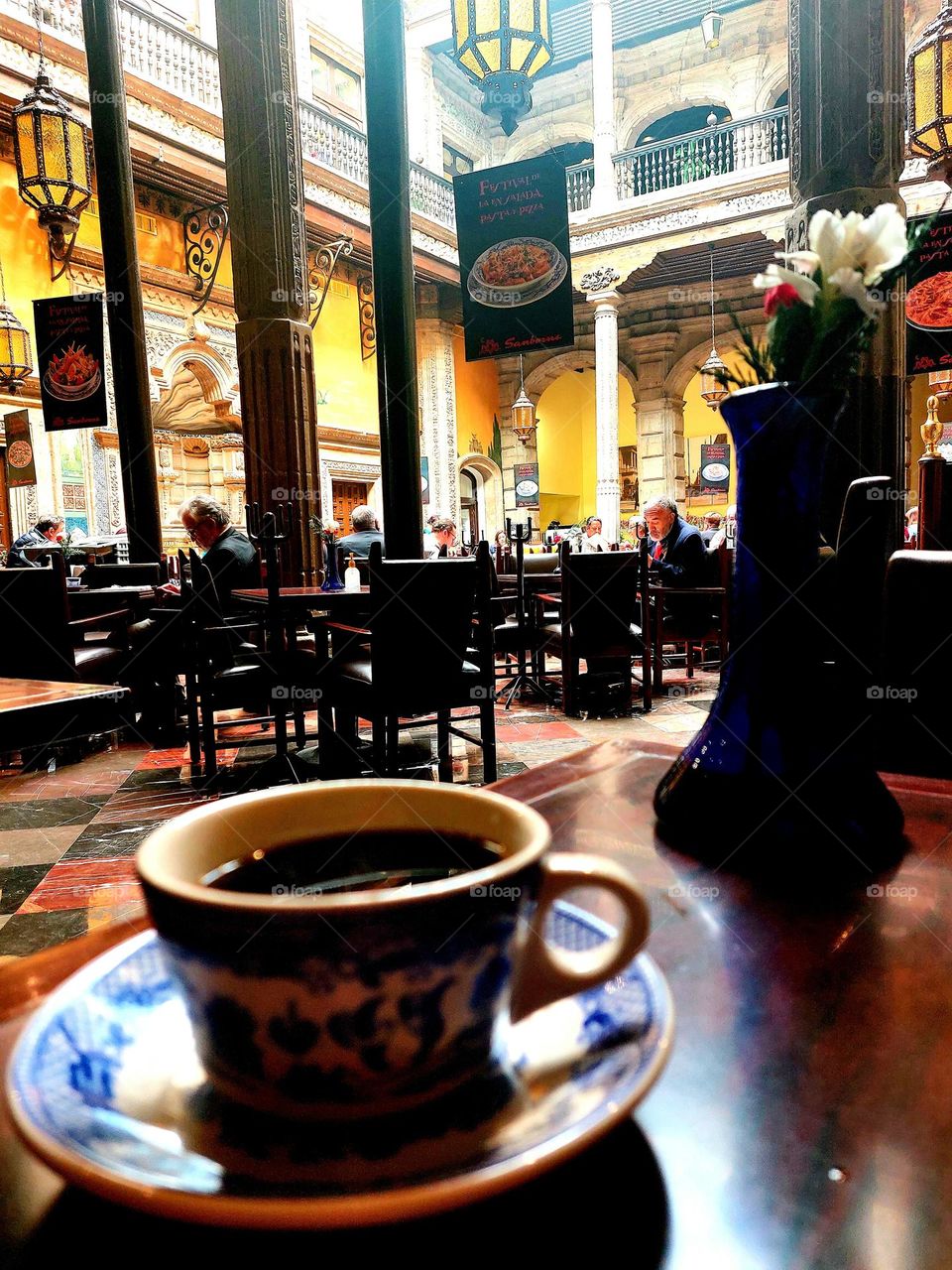 un café en el emblemático restaurante de sambor, casa de los azulejos en Ciudad de México.