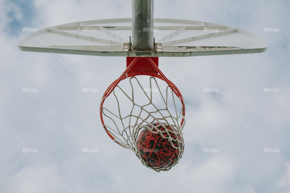 Basketball 