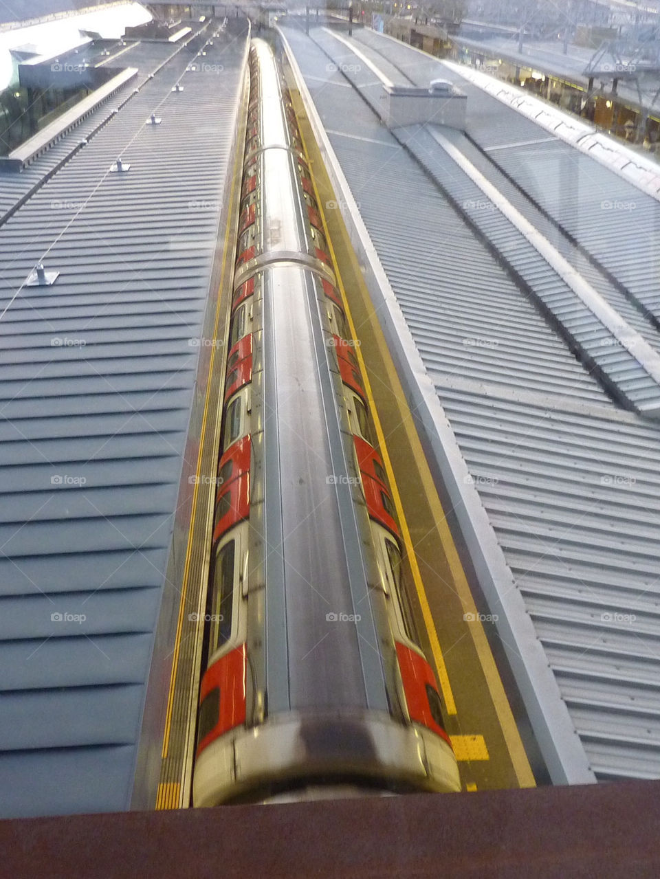 london train roof station by lizajones