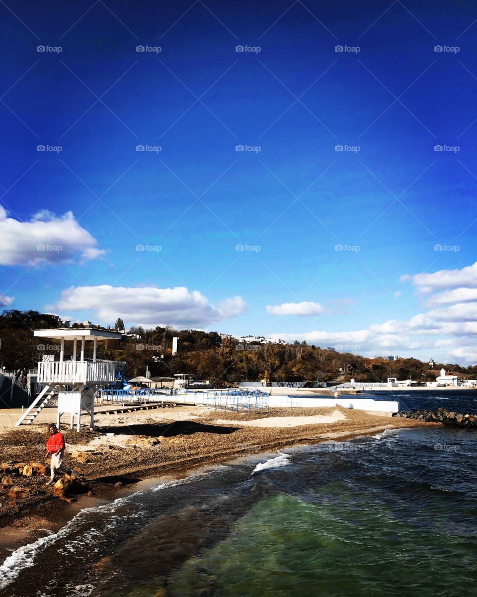 Let’s ask leaves 🍁 when exactly the real autumn will come…