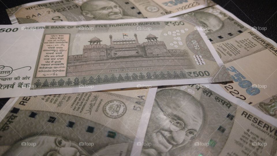 India's New currency 500 rupee's arrived in mumbai