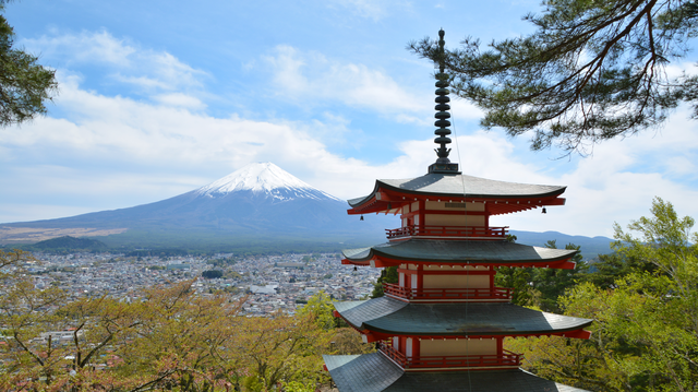 Chureito Pagoda - Pagoda with Mount Fuji in the background