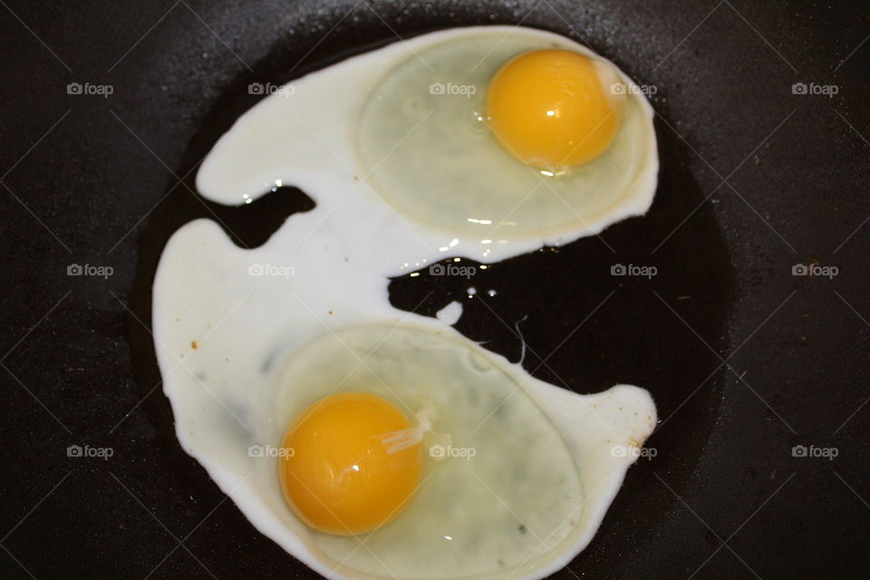 sunny side up eggs