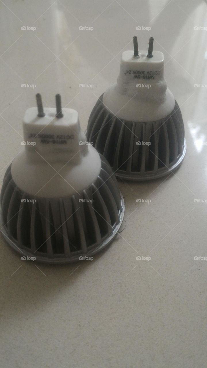 the side of the lamp body