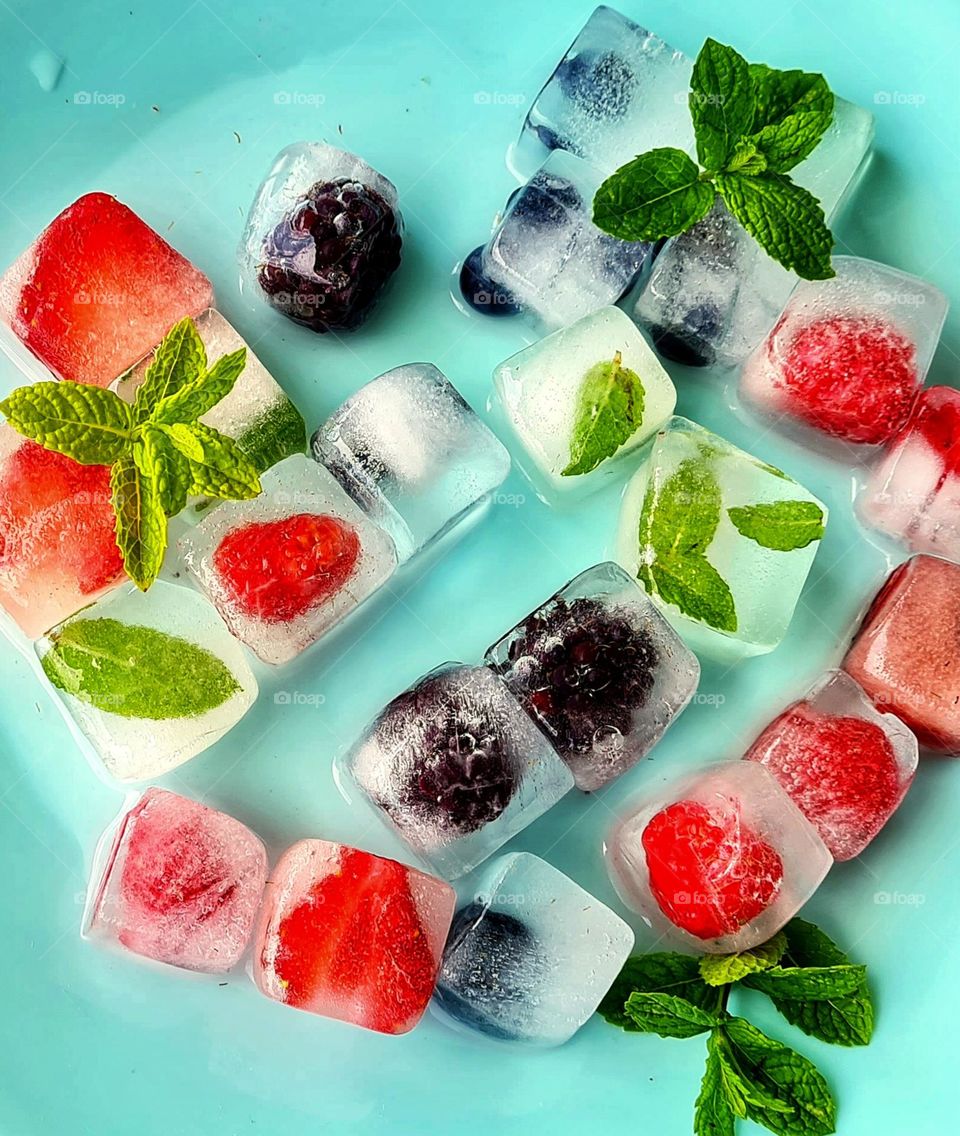 Refreshing ice cubes with a fruity surprise for a warm summer day