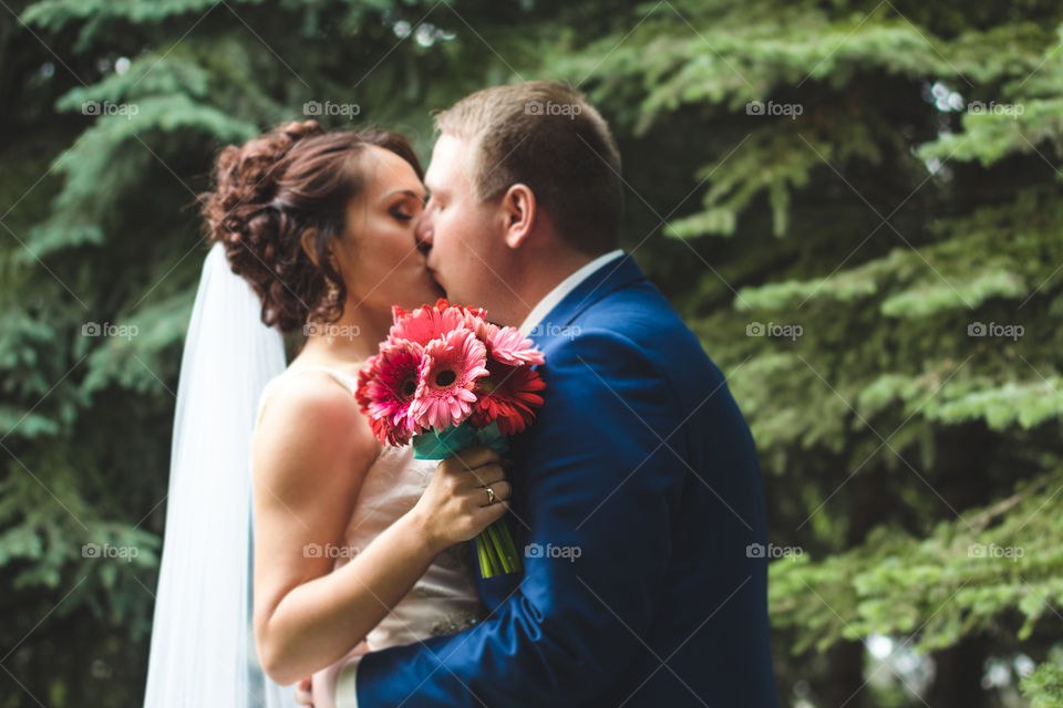 Wedding kiss 