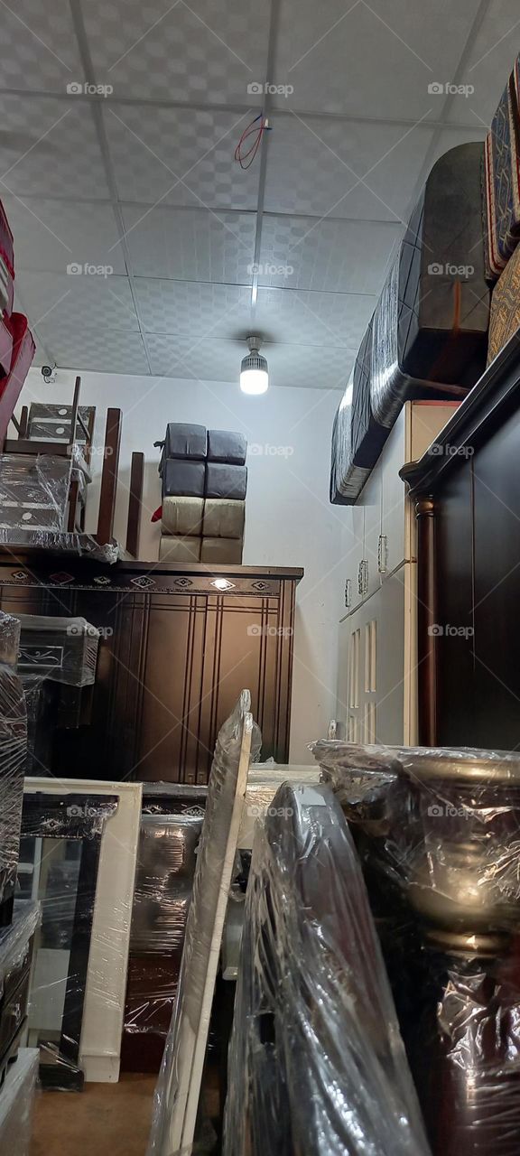 Hand Reclining Wardrobe Tea Table

￼