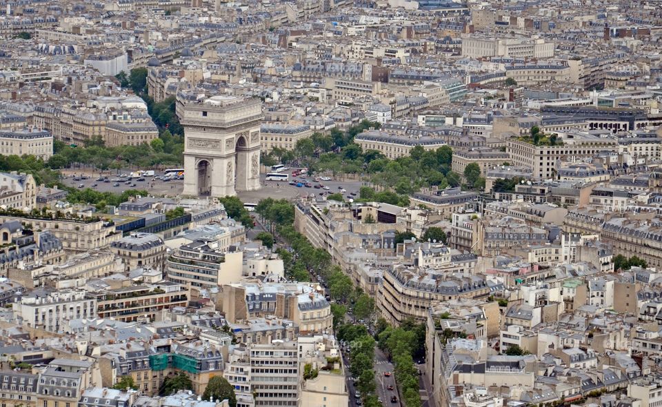 Arc de triomphe in paris