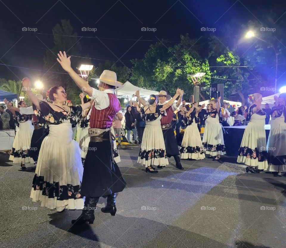 Traditional Argentine dances