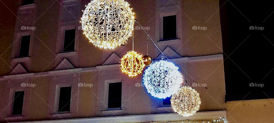 From even closer up these extra large Christmas ornaments are even more impressive. Wonder if they stay on all night long as was once the custom ? 2022. Hypnotic Productions
