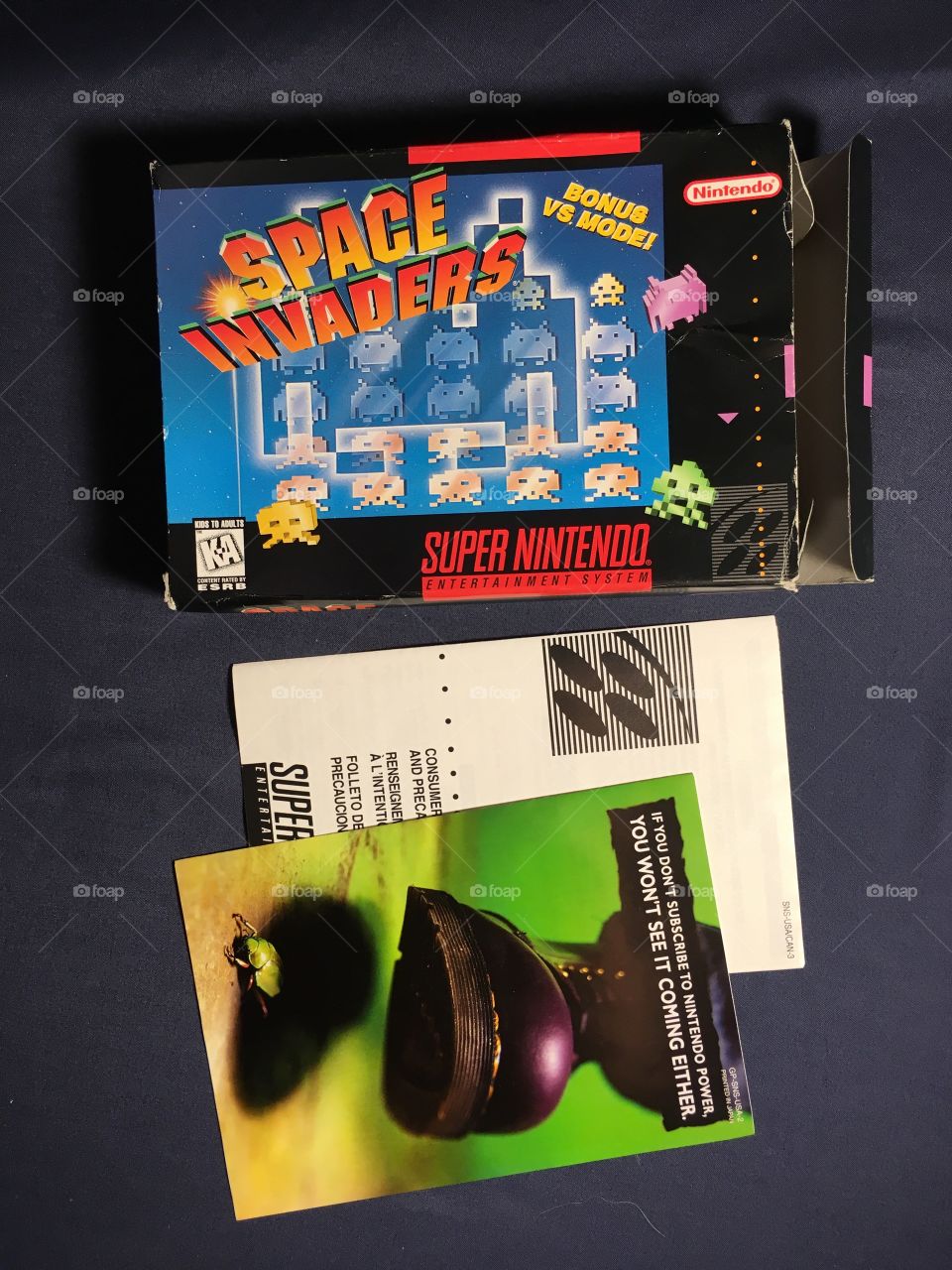 Space Invaders video game box set for the Super Nintendo Snes released in 1997