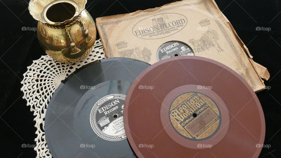 Music nostalgia Edison 78 RPM vinyl records