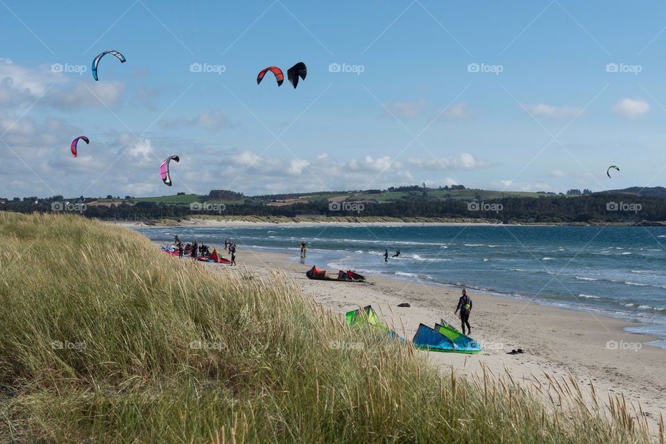 Kite surfing at Sola Beach
