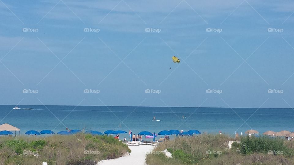 flyin through siesta. siesta beach scene