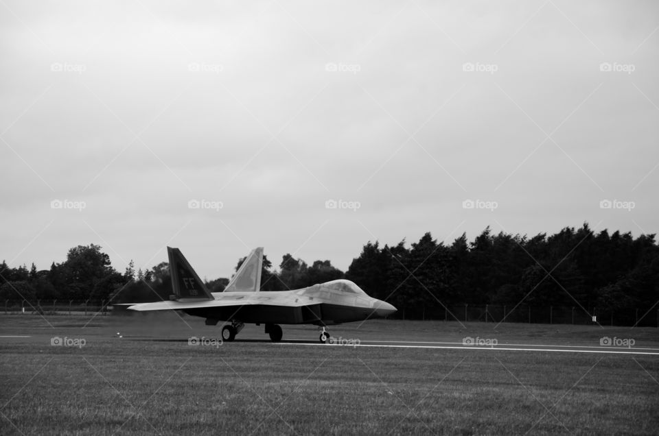 Lockheed Martin F-22 raptor preparing to take off in RIAT
