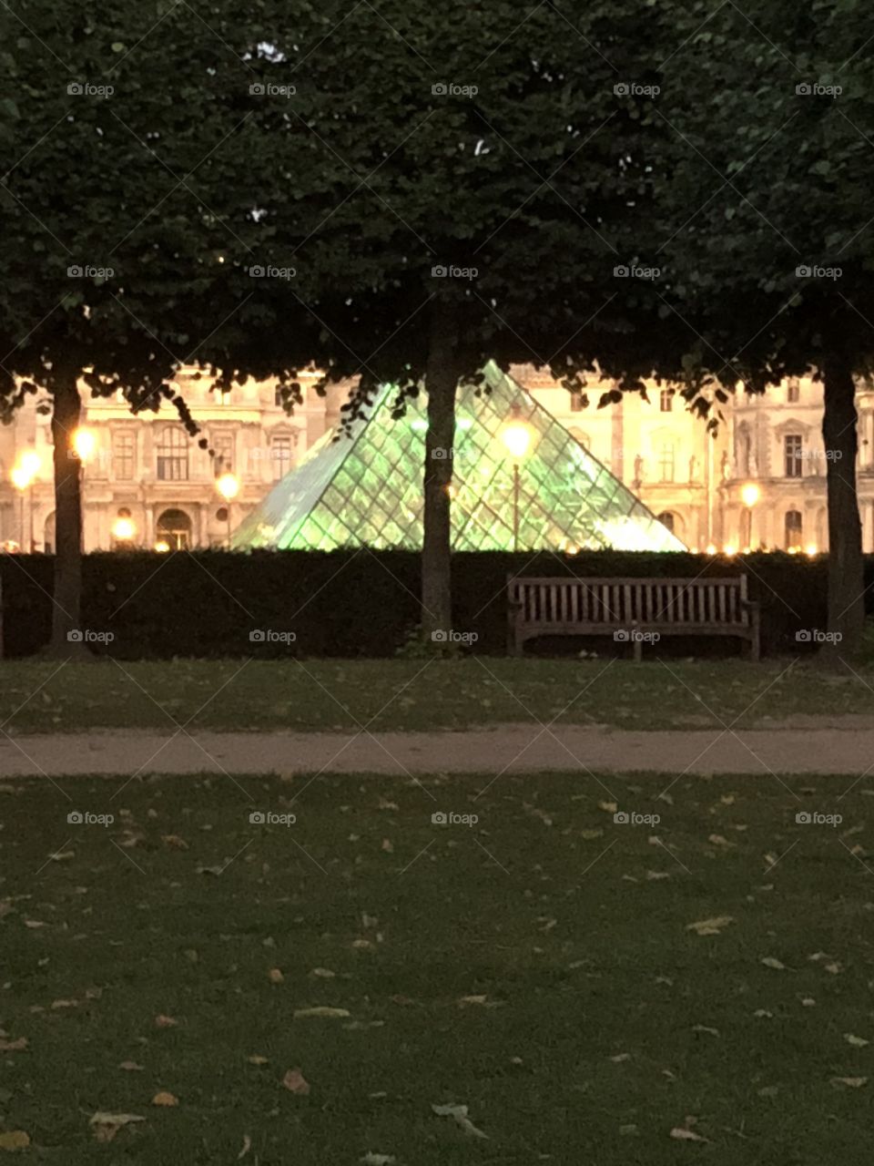 Pyramid Colors louvres paris France