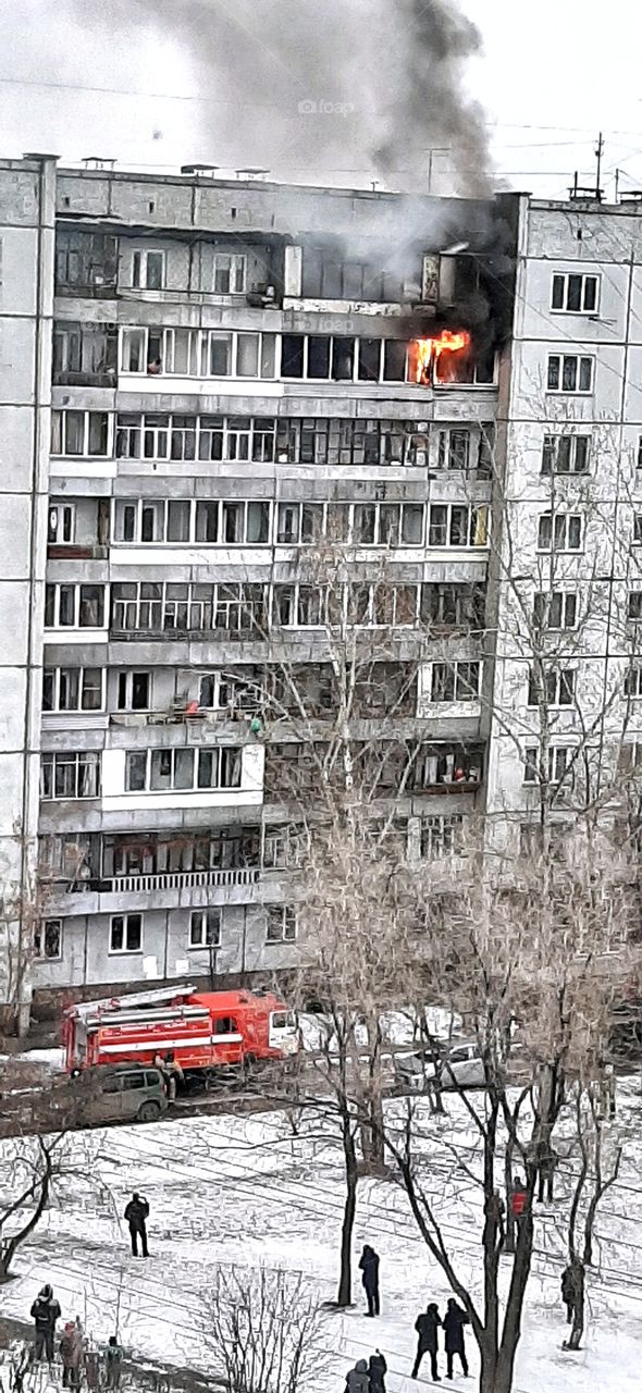 пожар в многоэтажном доме