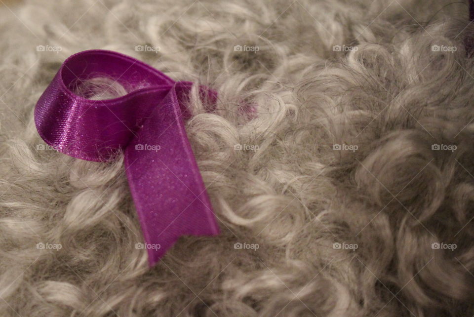 Purple ribbon, christmas market.