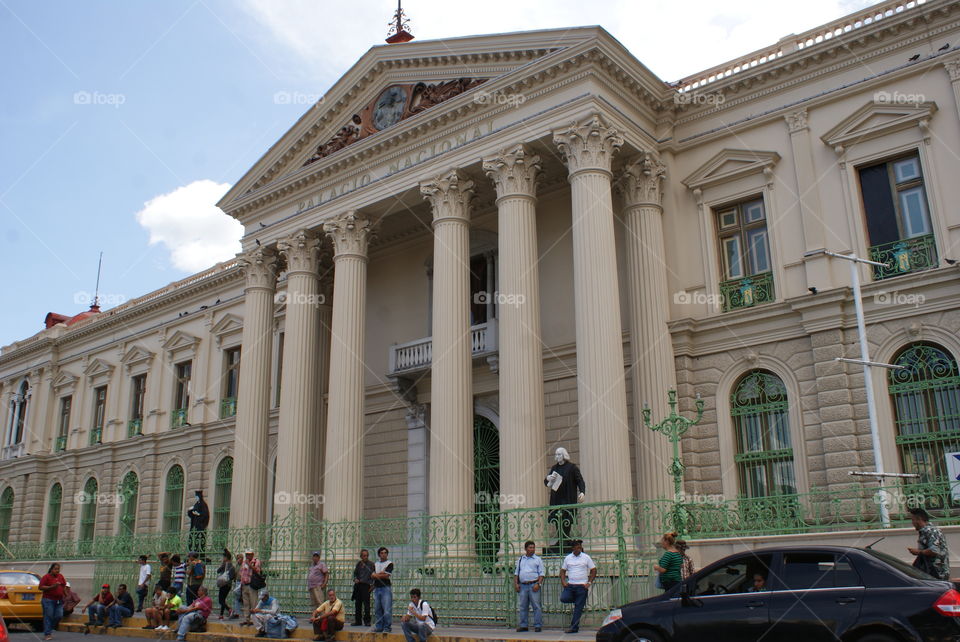 Fachada del Palacio Nacional de El Salvador