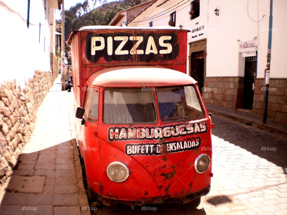 Pizzamobile - Cusco, Peru