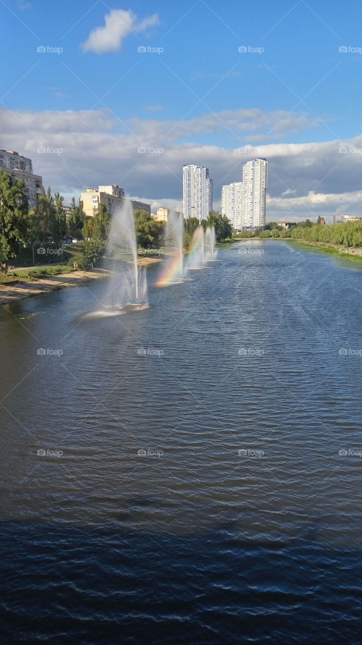 fountain rainbow