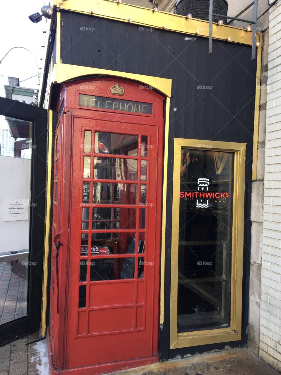 Red British, London phone booth