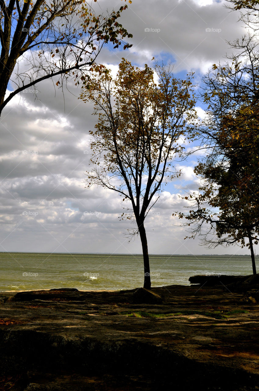 ohio coast rocky by refocusphoto