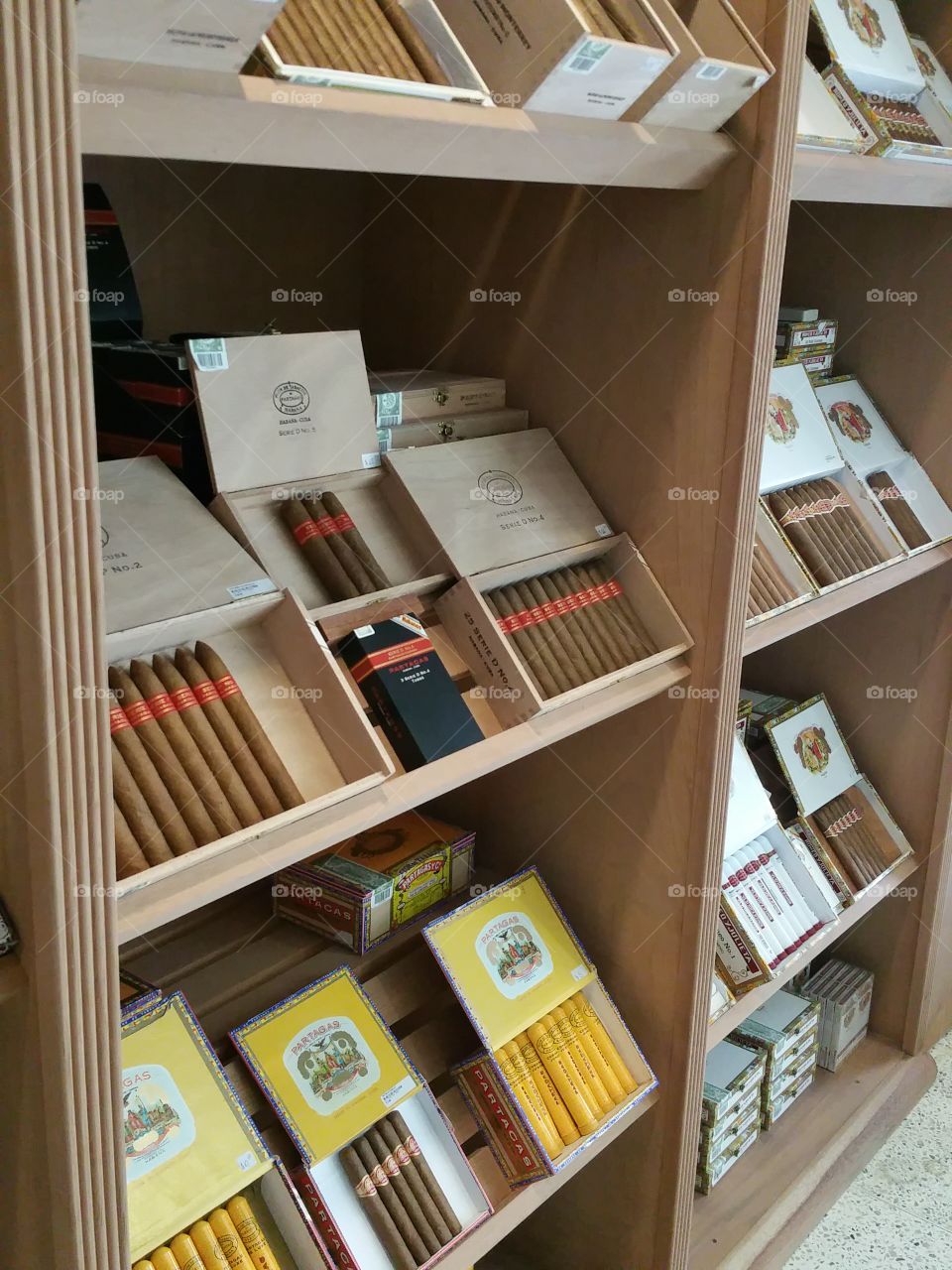 Cigar shop, cuban