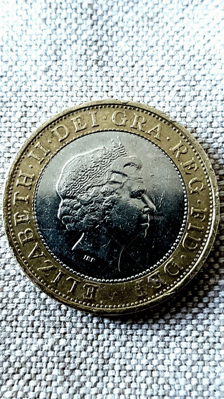 UK Coin- Two Pounds