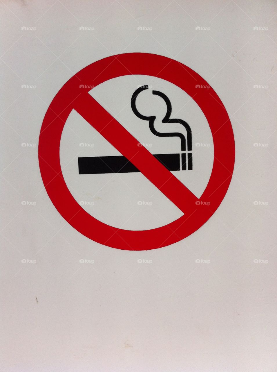 Sign . No smoking