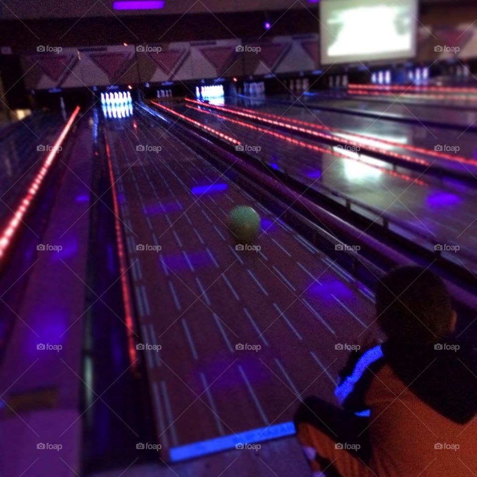 AMF Extreme Glow Bowling