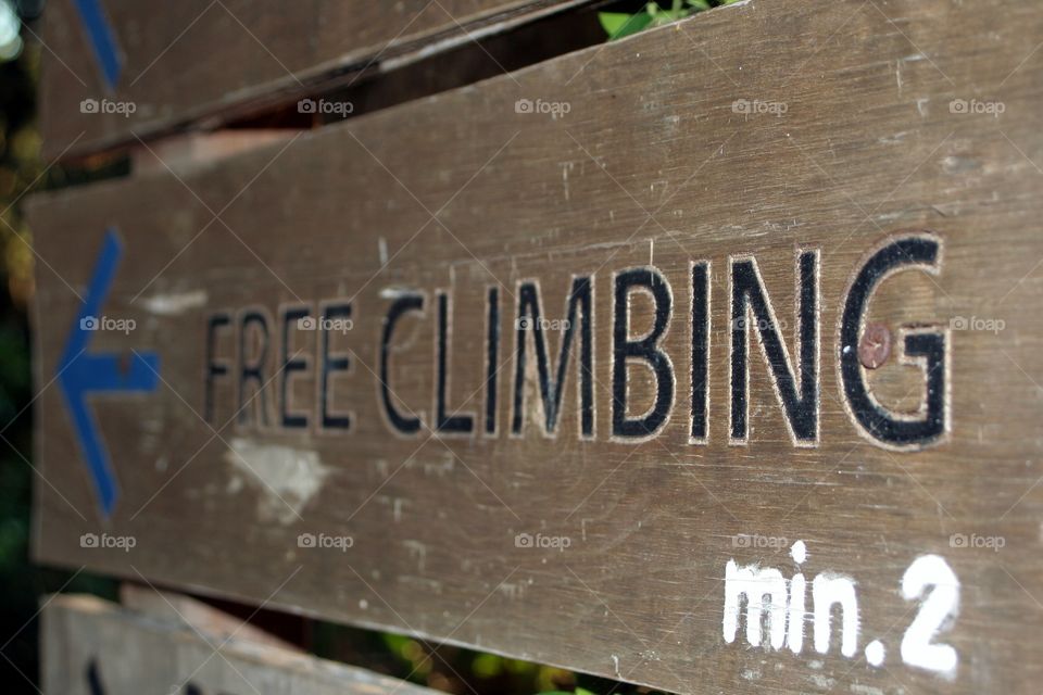Free climbing sign