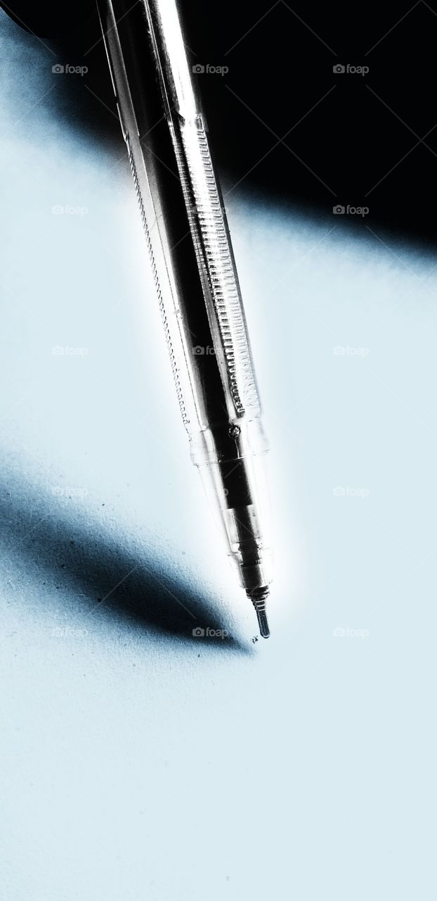 writer write with pen