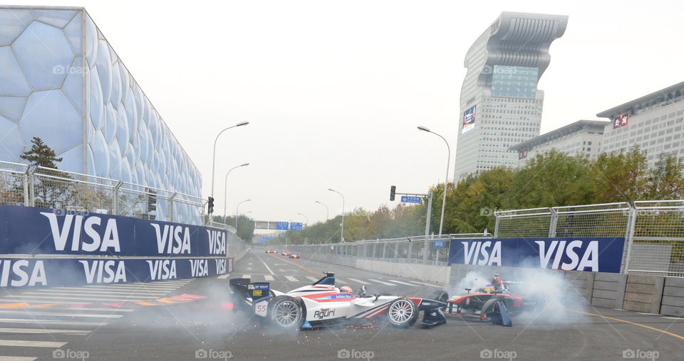 Formula E, Acguri car crash, beijing Olympic üark, water aube, Siemens Tower car race