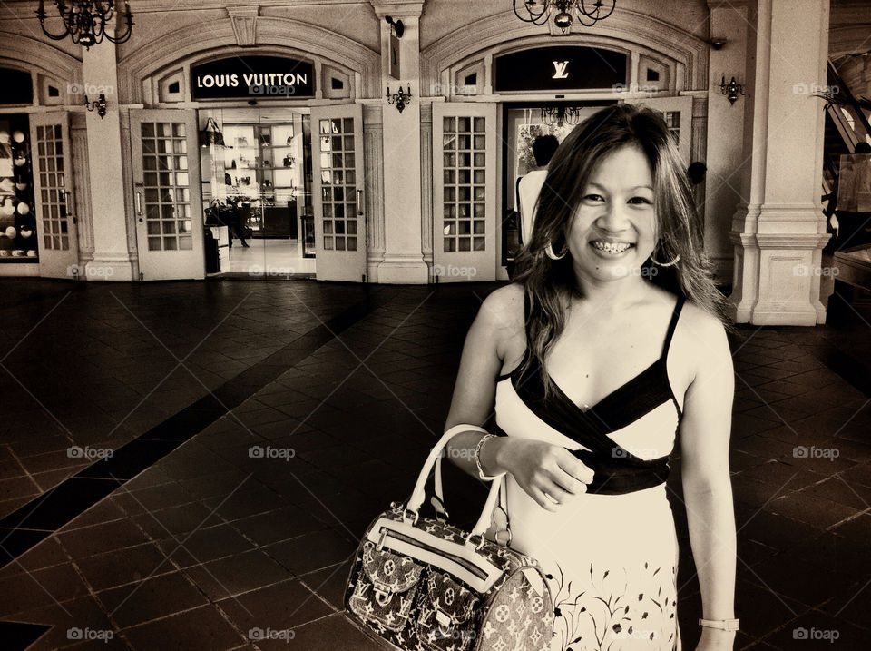 raffles louis vuitton raffles