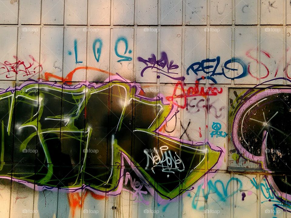 art or vandalisam..... 2